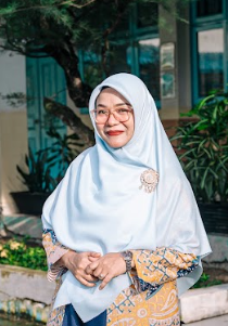 Nurhayati Nur, S.Pd